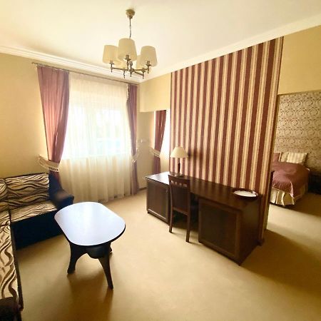 Przy Debach Hotel Stargard Szczeciński Kültér fotó