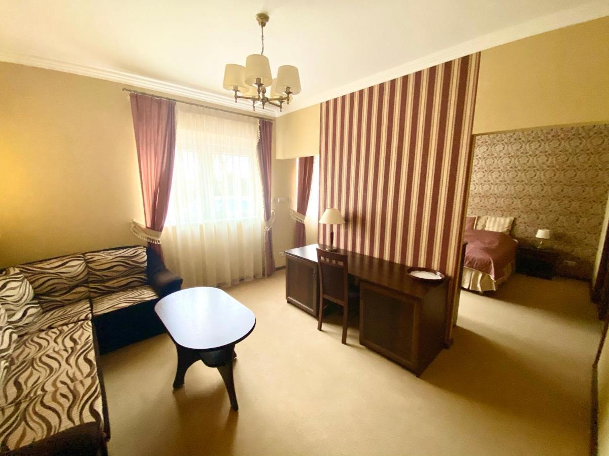 Przy Debach Hotel Stargard Szczeciński Kültér fotó